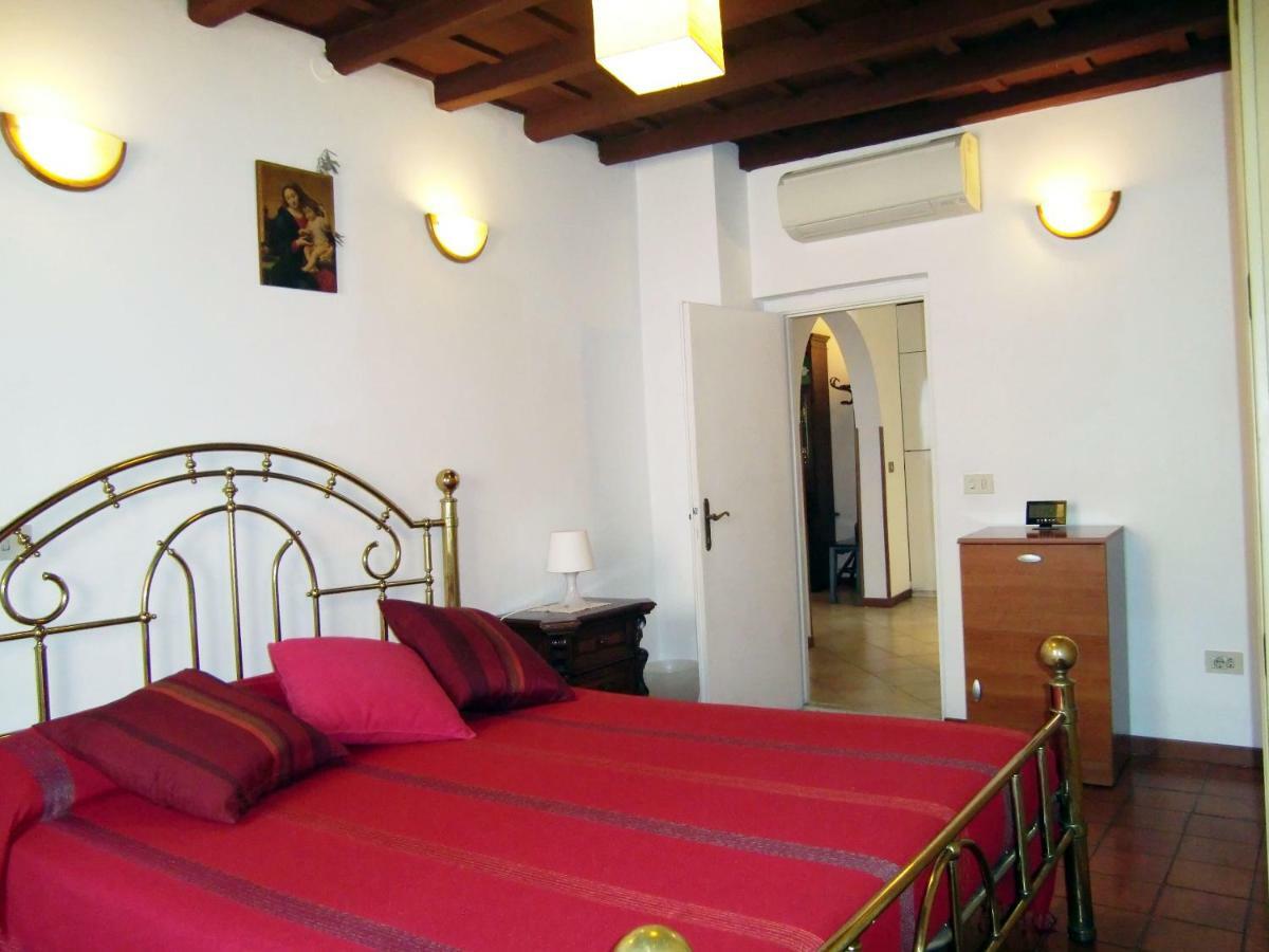 Apartment Piazza Del Fico, Al Centro Di