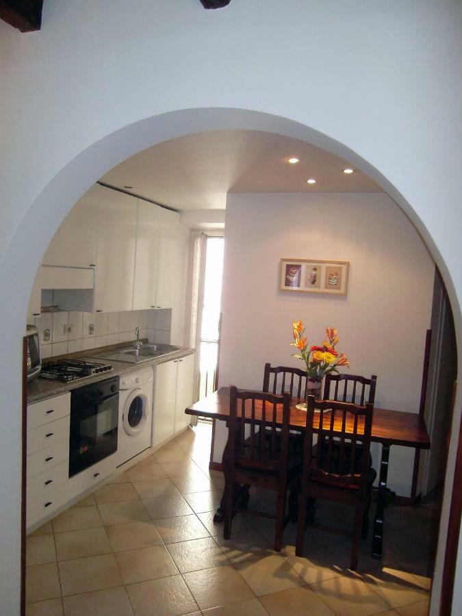 Apartment Piazza Del Fico, Al Centro Di *