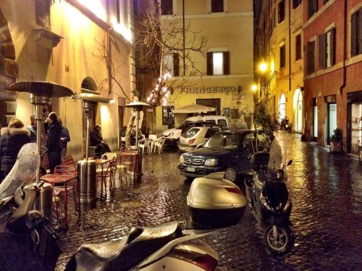 Apartment Piazza Del Fico, Al Centro Di Rom